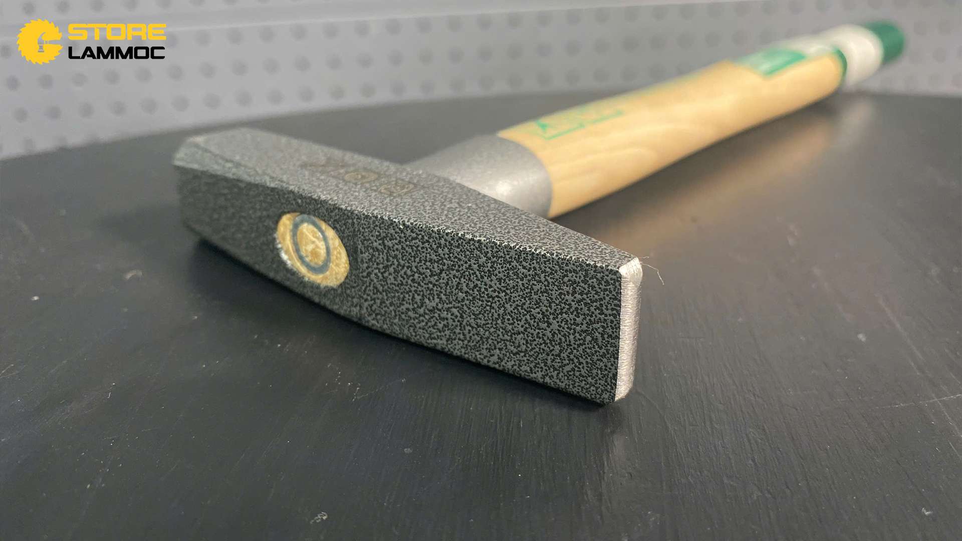 Búa cơ khí cán gỗ 200g Sata 92401