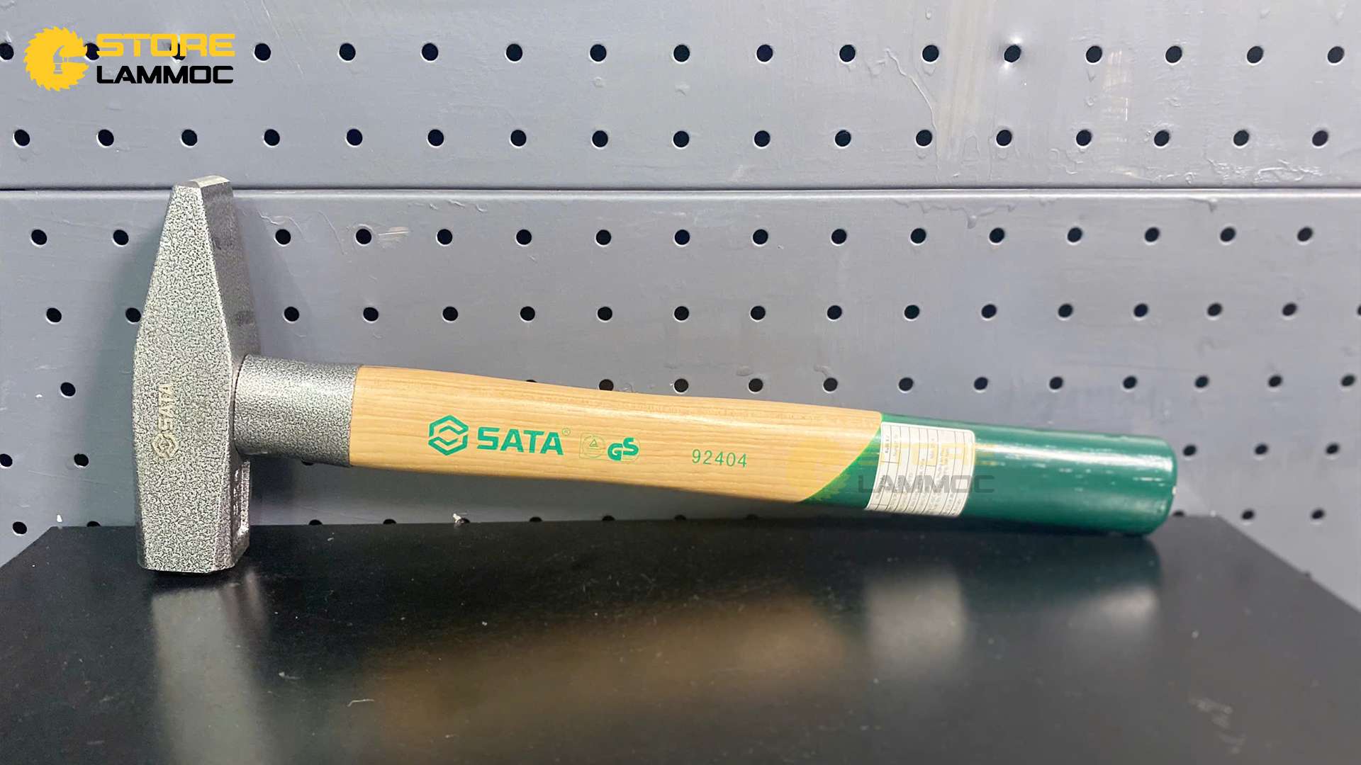 Búa cơ khí cán gỗ 500g Sata 92404