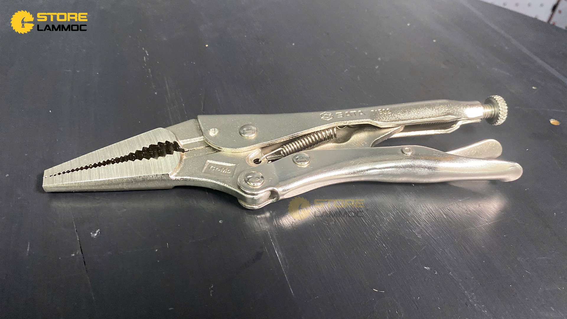 Kìm bấm chết mũi nhọn 9inch Sata 71302