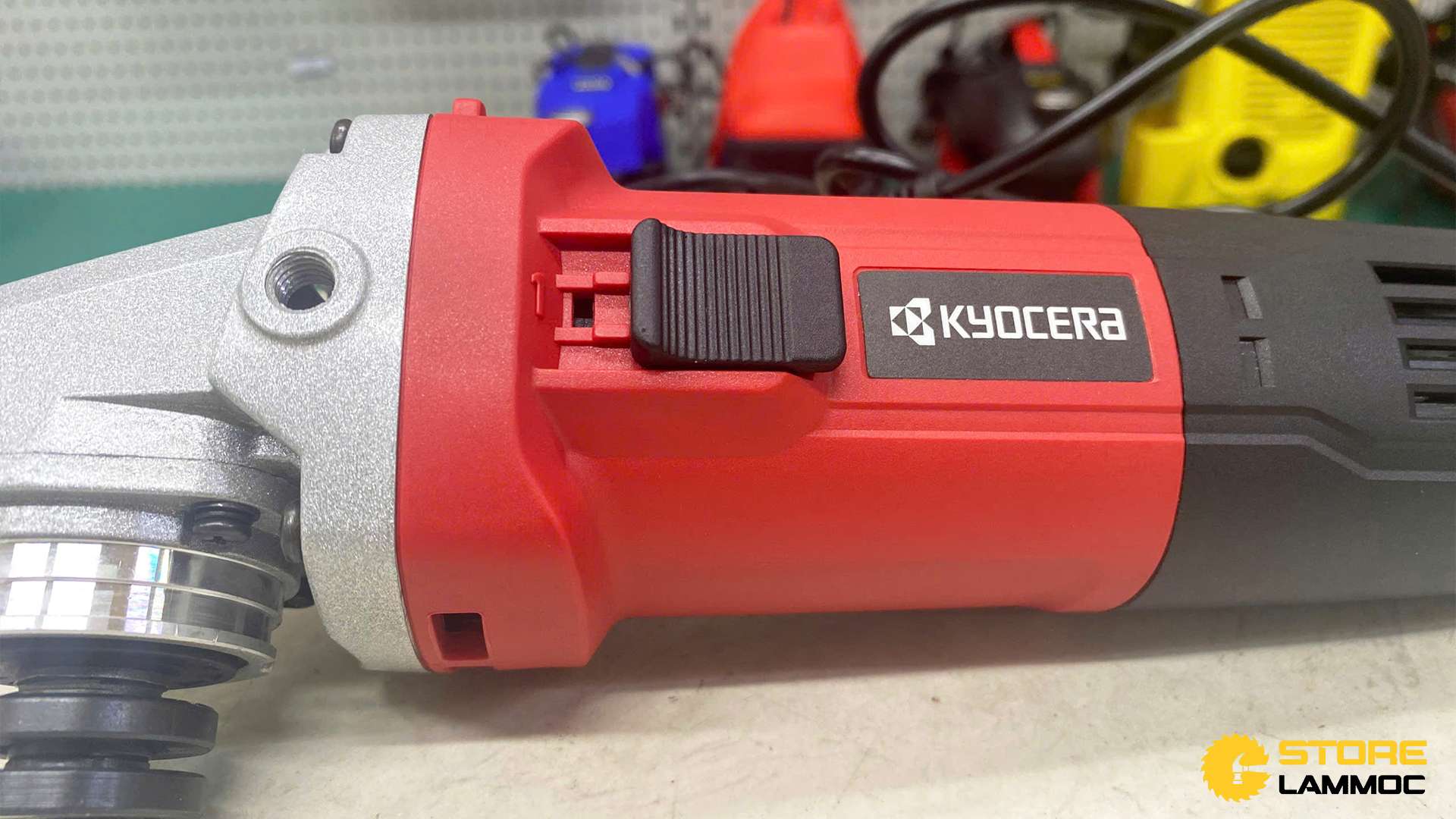 Máy mài góc cầm tay 100mm 650W Kyocera G-650