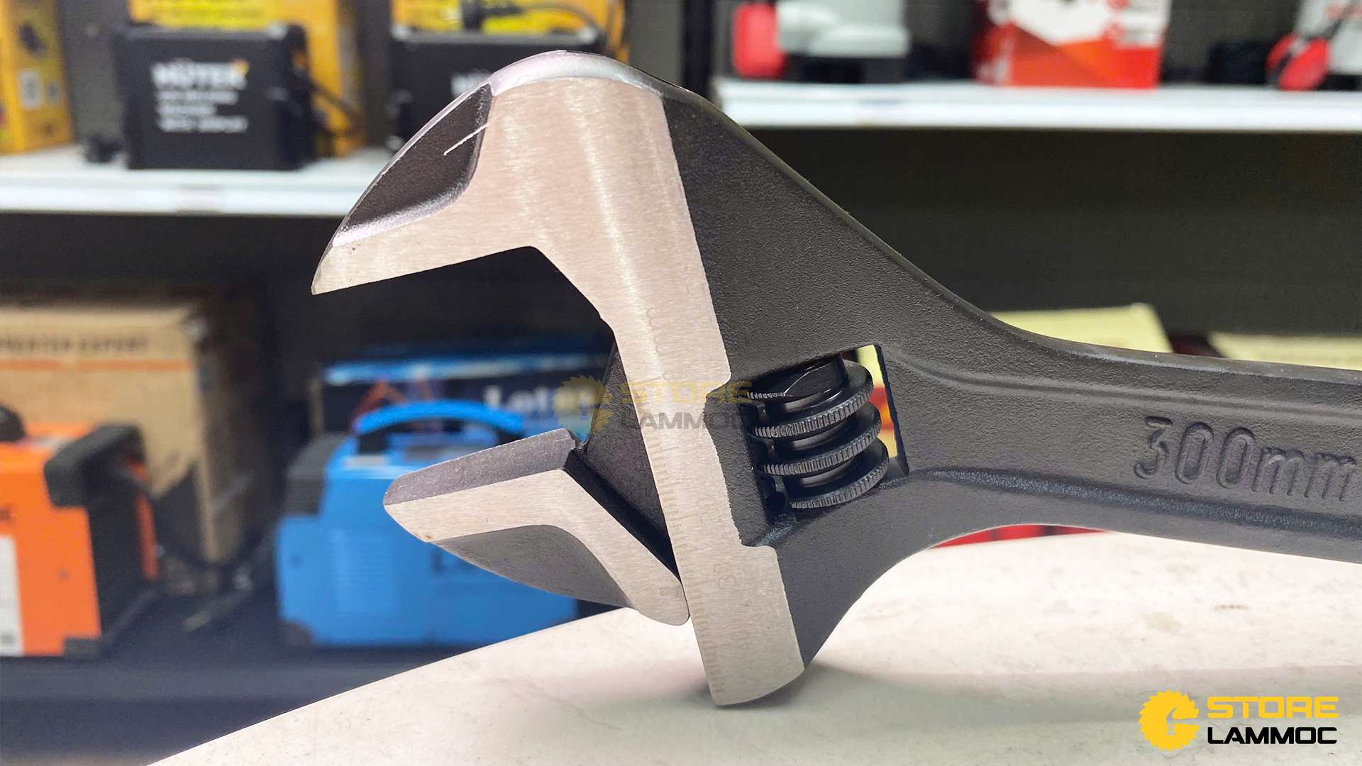 Mỏ lết điều chỉnh 12inch Sata 47125