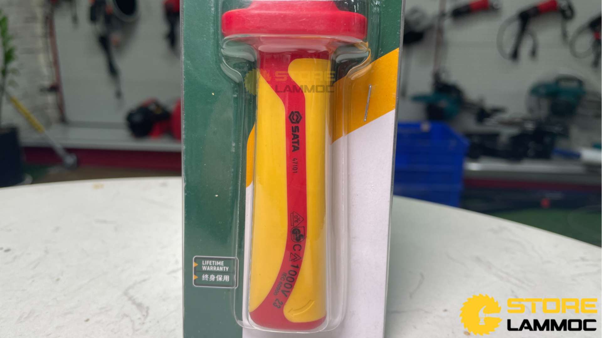 Mỏ lết cờ lê cách điện 6inch Sata 47101