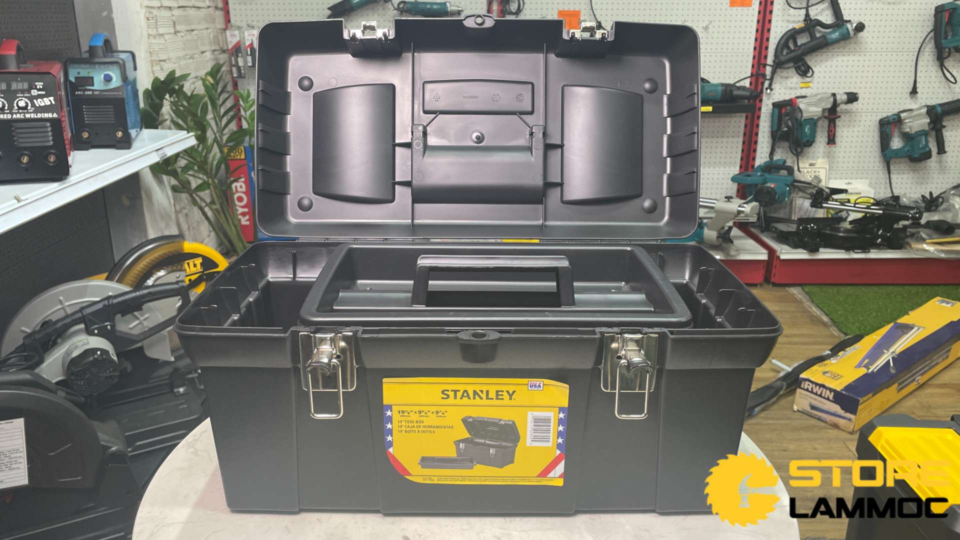 Thùng đựng đồ nghề STANLEY STST19005 19" khóa kim loại