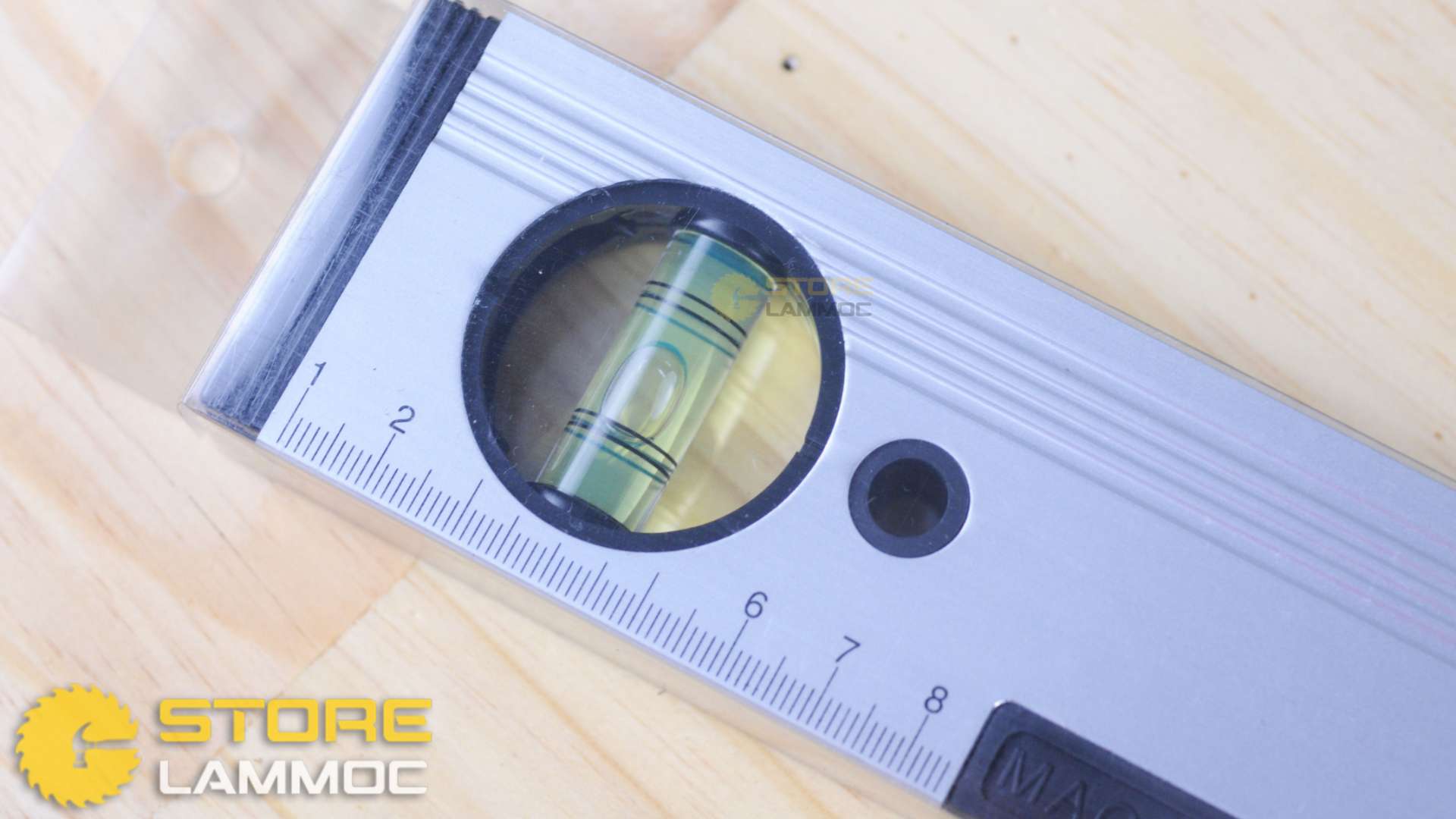 Thước thủy có nam châm Fujiya TG-68M-450