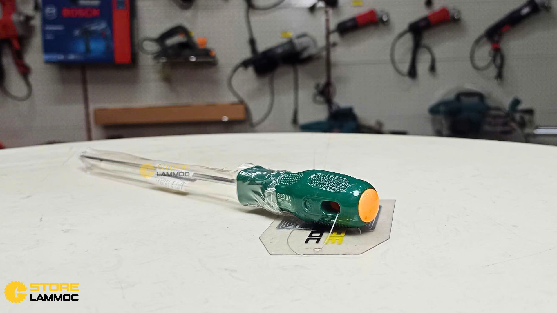 Tua vít đầu chữ thập 0x150mm Sata 62304 - 3